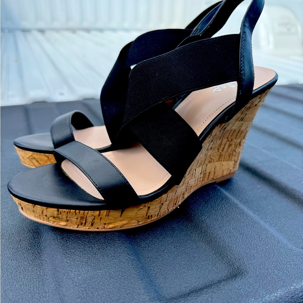 Cute black wedges